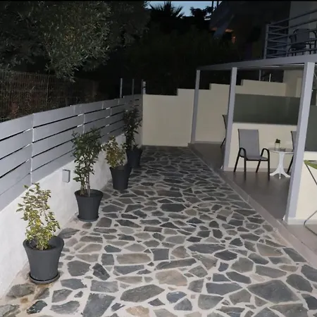 Fiosal 2 Skiathos Town