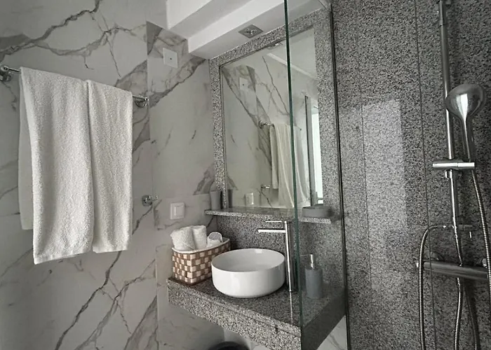 ゲストハウス Fiosal 2 3*